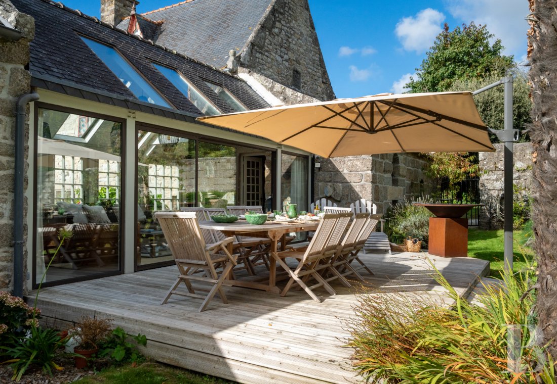 A 17th century manor house with a walled garden, in the heart of the village of Lanildut on the tip of Finistère - photo  n°11