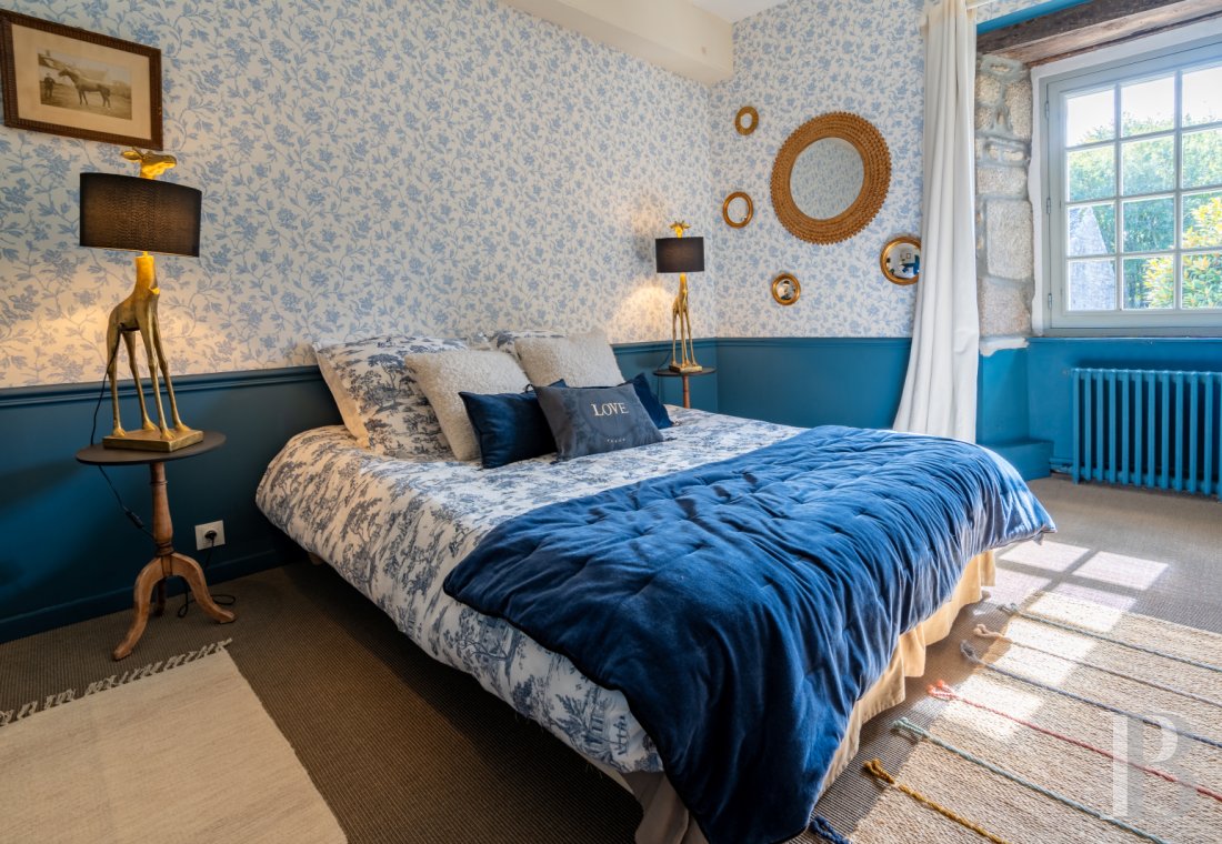 A 17th century manor house with a walled garden, in the heart of the village of Lanildut on the tip of Finistère - photo  n°22