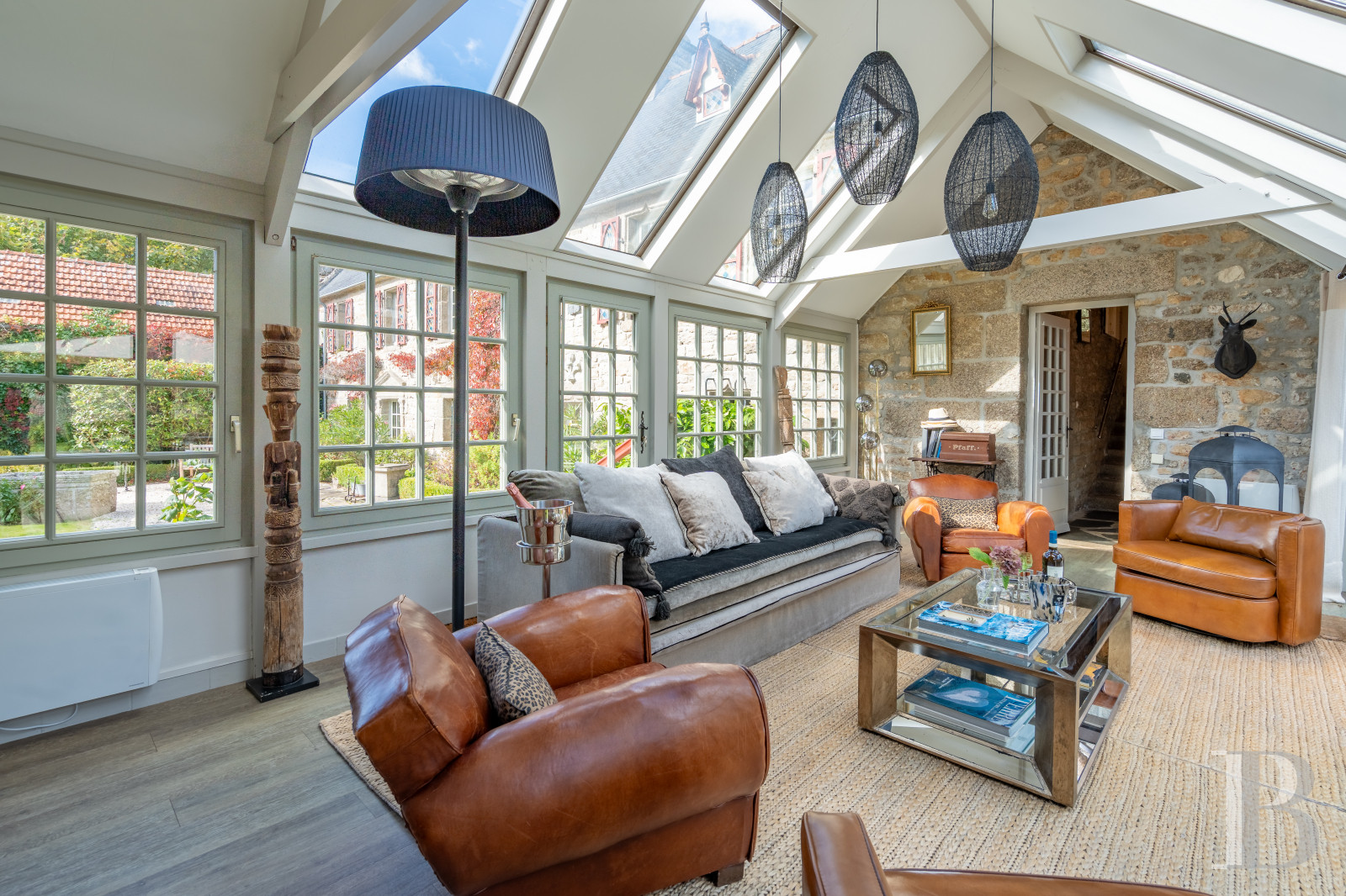 A 17th century manor house with a walled garden, in the heart of the village of Lanildut on the tip of Finistère - photo  n°8