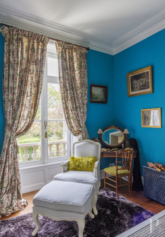 chateaux for sale France pays de loire   - 25
