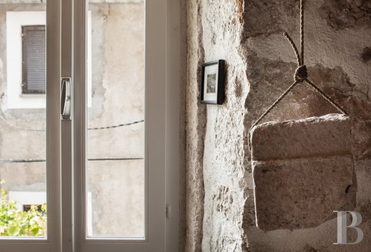 A village house on the banks of a fjord in Novigrad, Croatia - photo  n°12