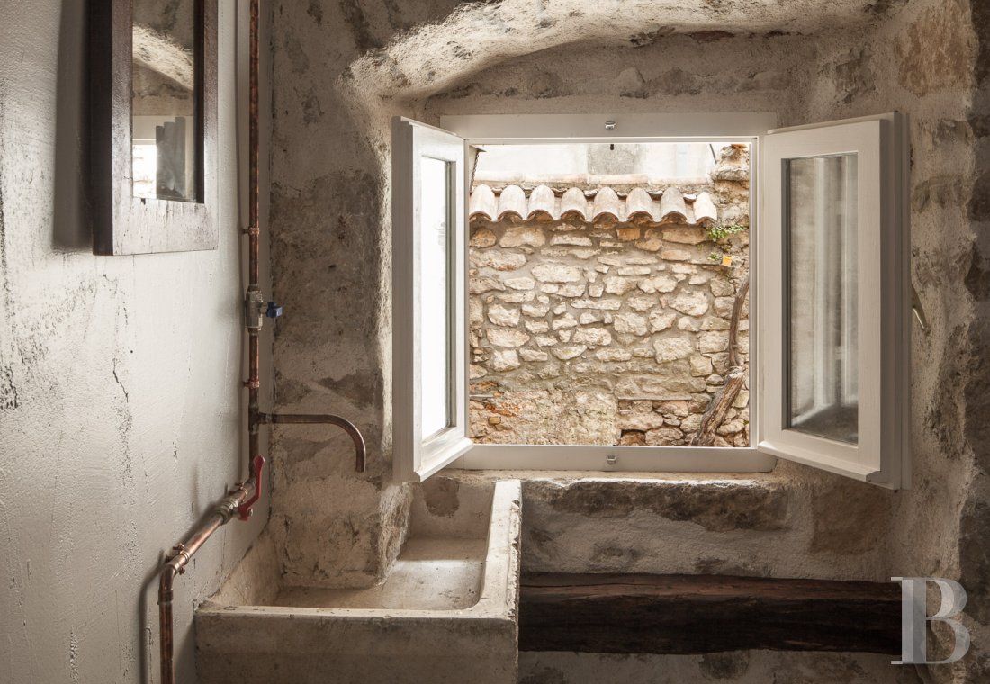 A village house on the banks of a fjord in Novigrad, Croatia - photo  n°15