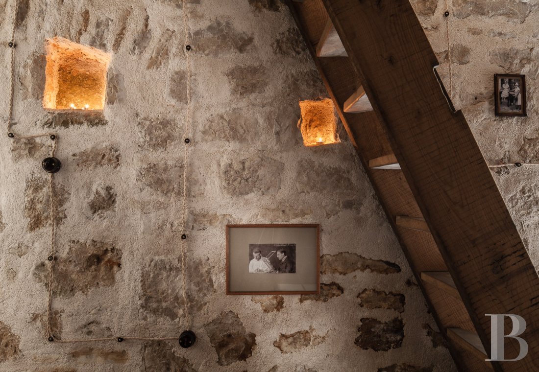 A village house on the banks of a fjord in Novigrad, Croatia - photo  n°5