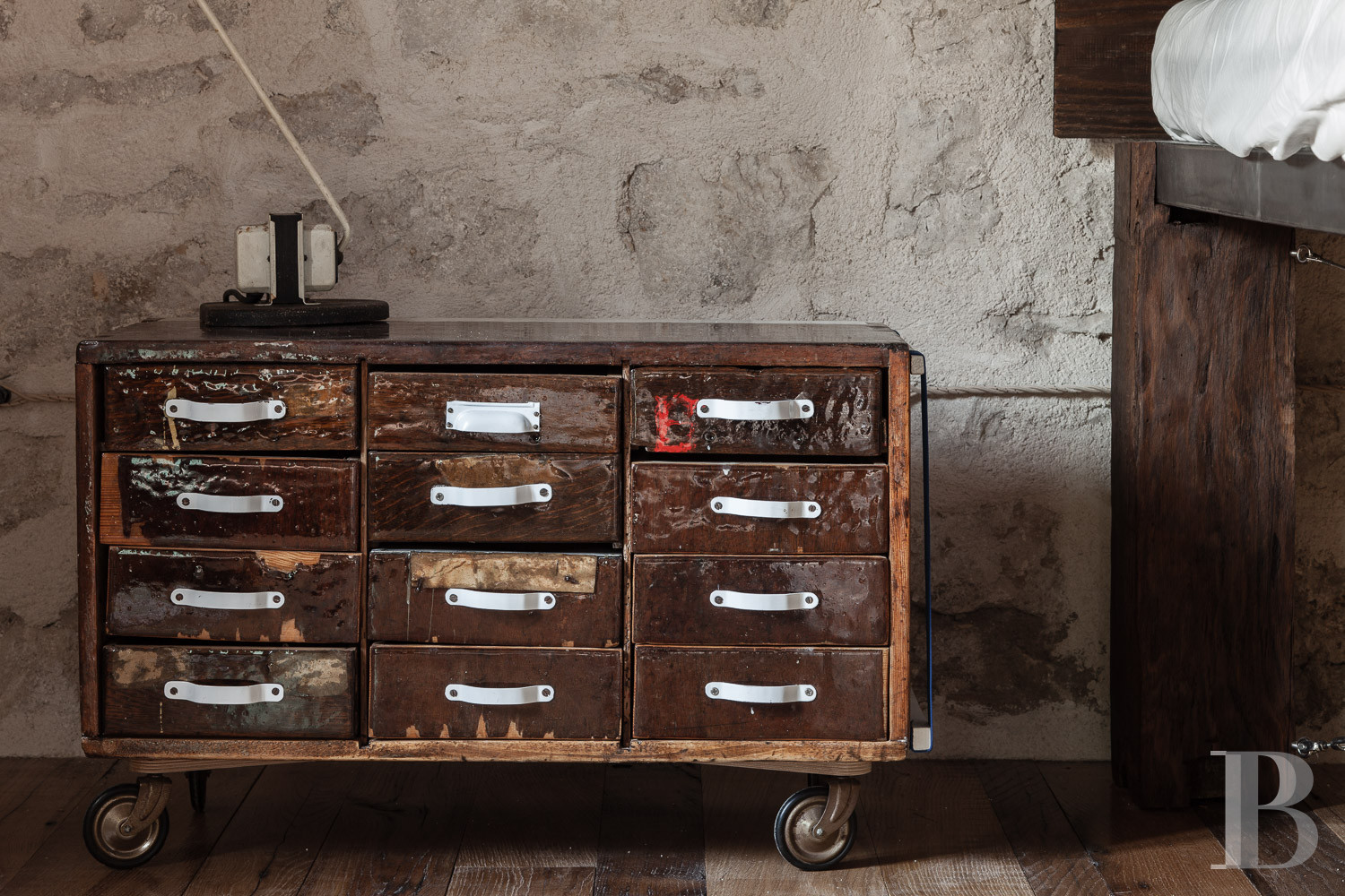 A village house on the banks of a fjord in Novigrad, Croatia - photo  n°11