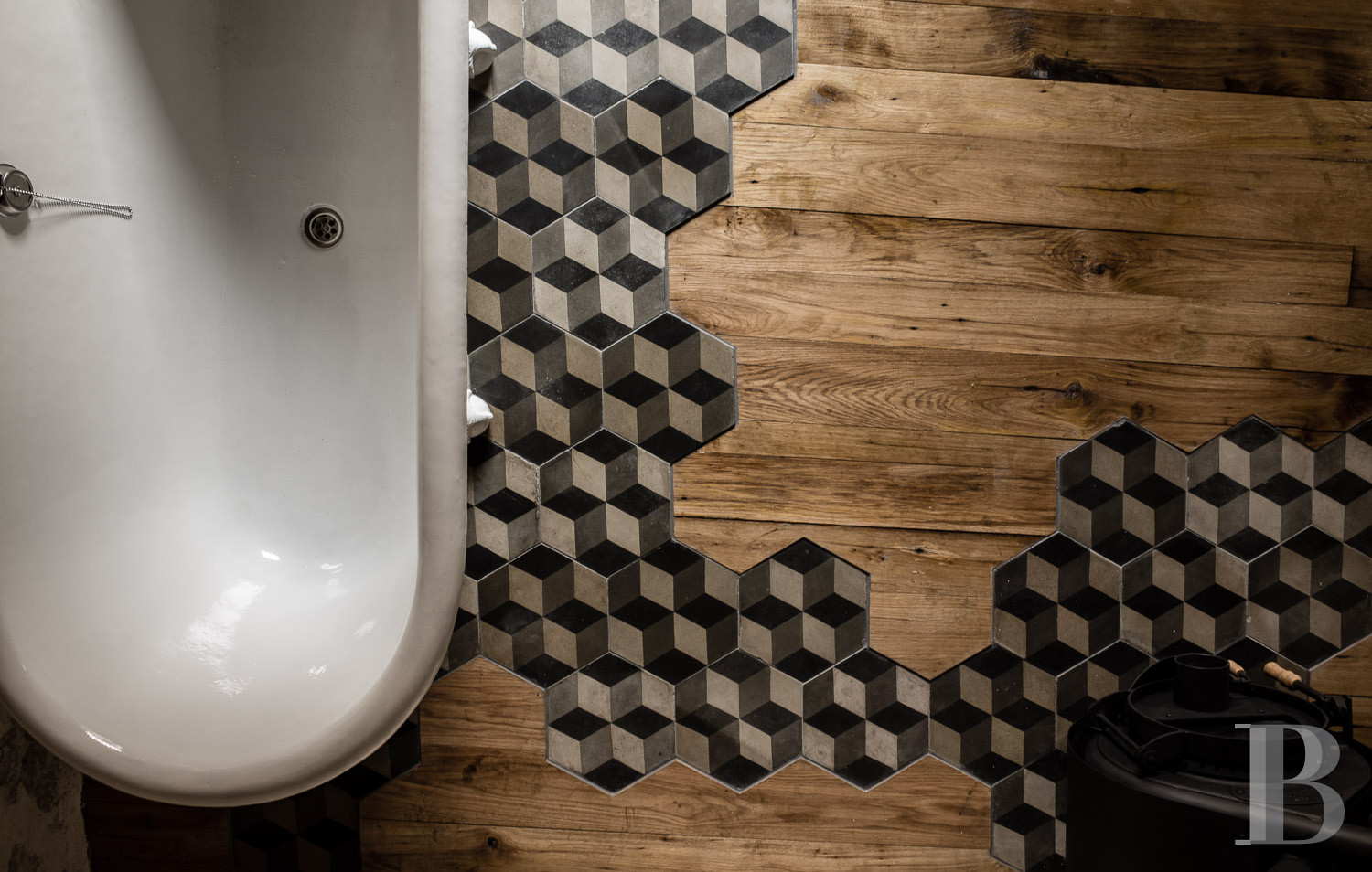 A village house on the banks of a fjord in Novigrad, Croatia - photo  n°9