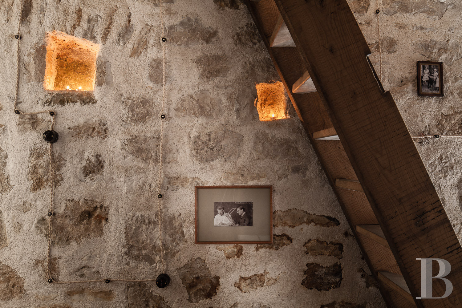 A village house on the banks of a fjord in Novigrad, Croatia - photo  n°5