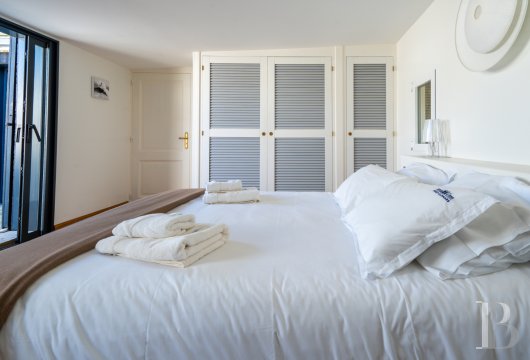 Dans le Finistère, face à l’île de Groix, un ancien fort Vauban réaménagé en vaste maison - photo  n°31