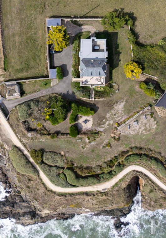 A former Vauban fort converted into a vast house in Finistère, opposite the island of Groix - photo  n°2