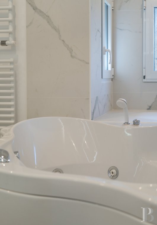 Dans le Finistère, face à l’île de Groix, un ancien fort Vauban réaménagé en vaste maison - photo  n°30