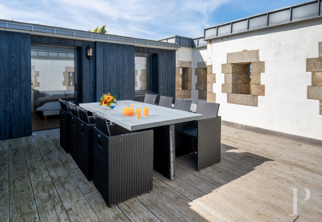 Dans le Finistère, face à l’île de Groix, un ancien fort Vauban réaménagé en vaste maison - photo  n°38