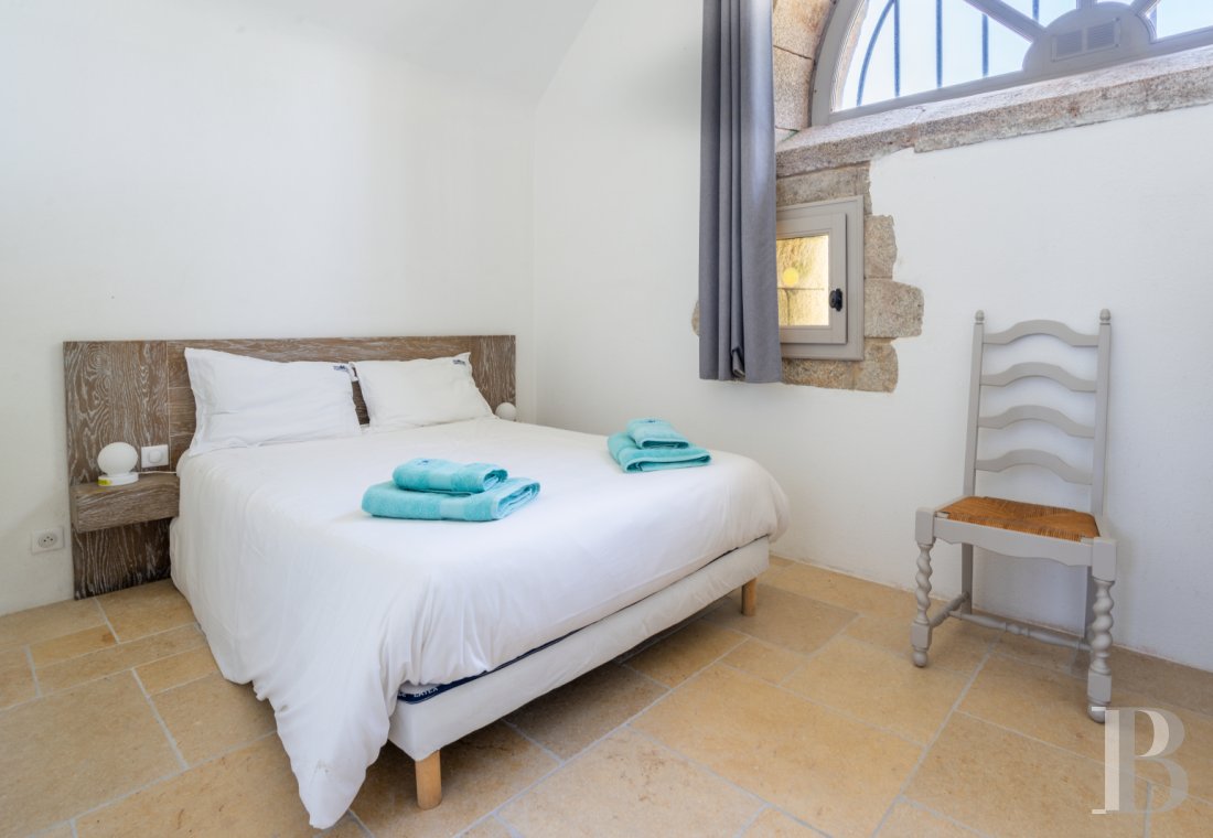 Dans le Finistère, face à l’île de Groix, un ancien fort Vauban réaménagé en vaste maison - photo  n°29