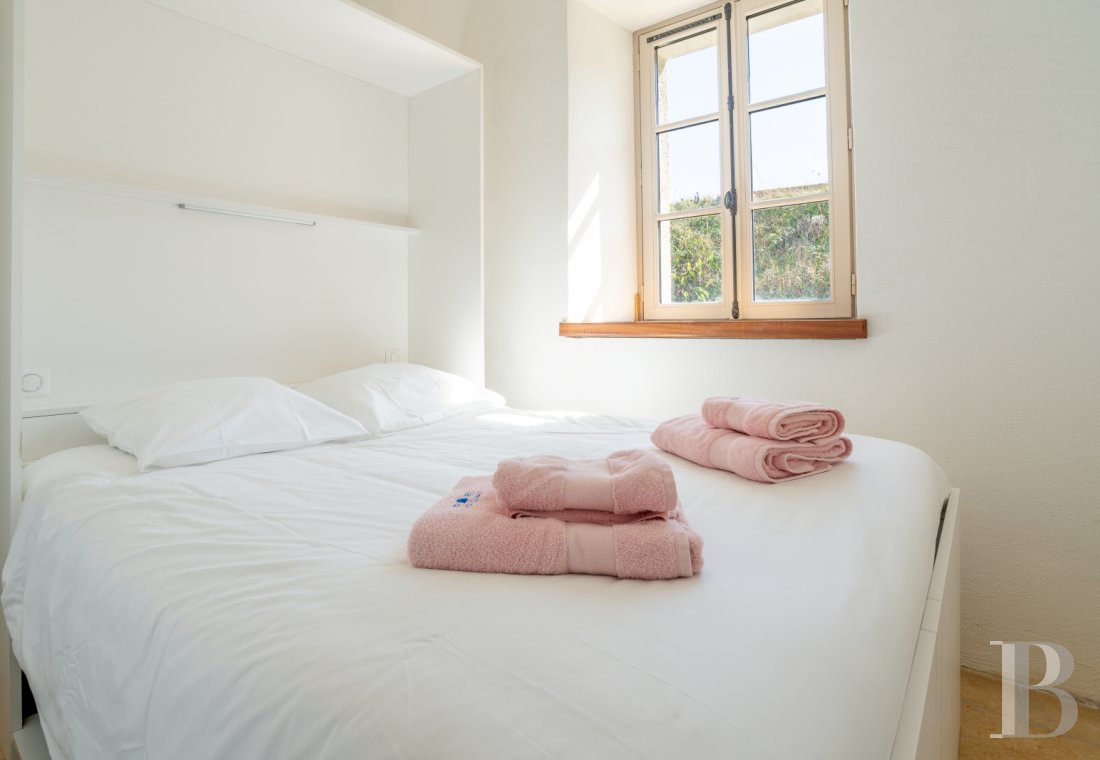 Dans le Finistère, face à l’île de Groix, un ancien fort Vauban réaménagé en vaste maison - photo  n°36