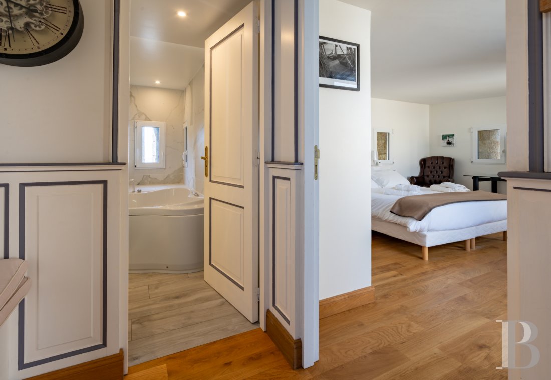 Dans le Finistère, face à l’île de Groix, un ancien fort Vauban réaménagé en vaste maison - photo  n°23