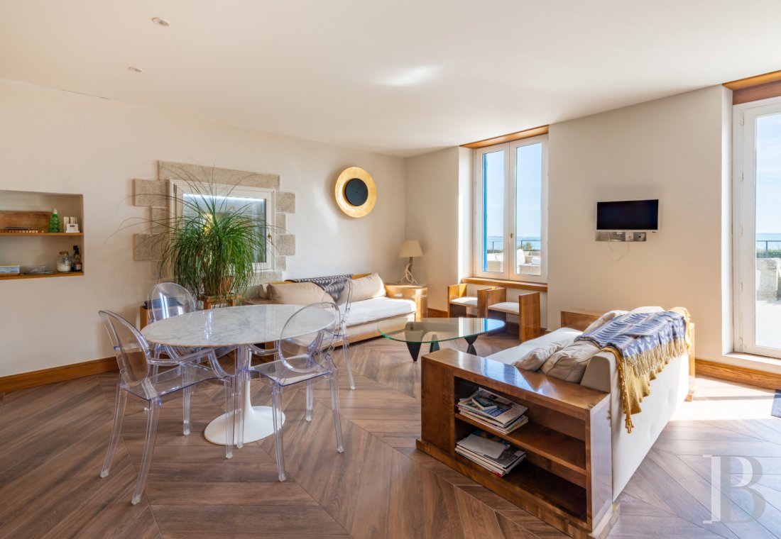 Dans le Finistère, face à l’île de Groix, un ancien fort Vauban réaménagé en vaste maison - photo  n°20