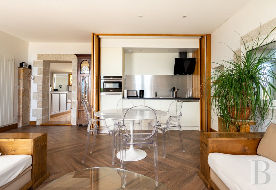 Dans le Finistère, face à l’île de Groix, un ancien fort Vauban réaménagé en vaste maison - photo  n°21