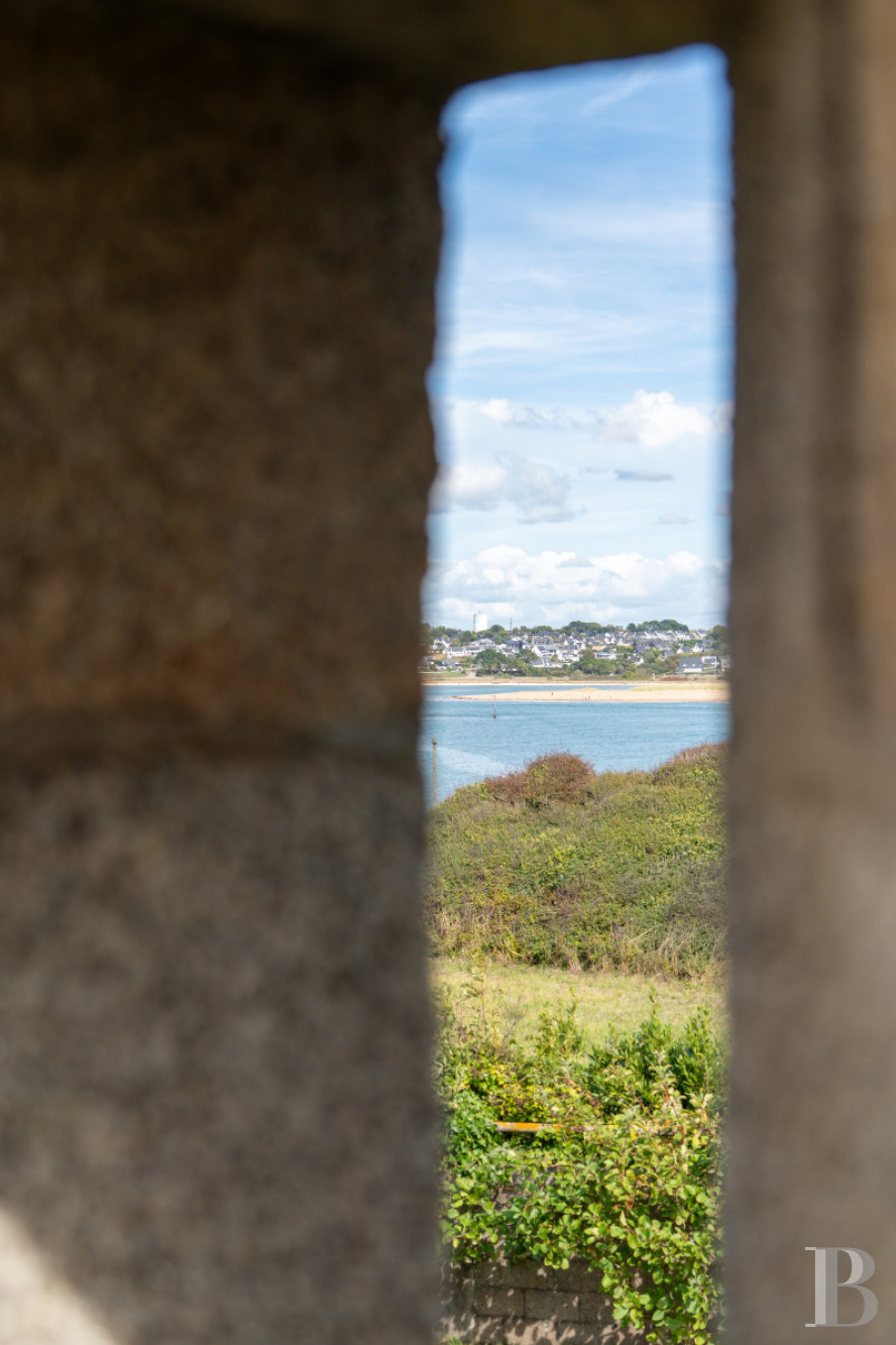 Dans le Finistère, face à l’île de Groix, un ancien fort Vauban réaménagé en vaste maison - photo  n°11