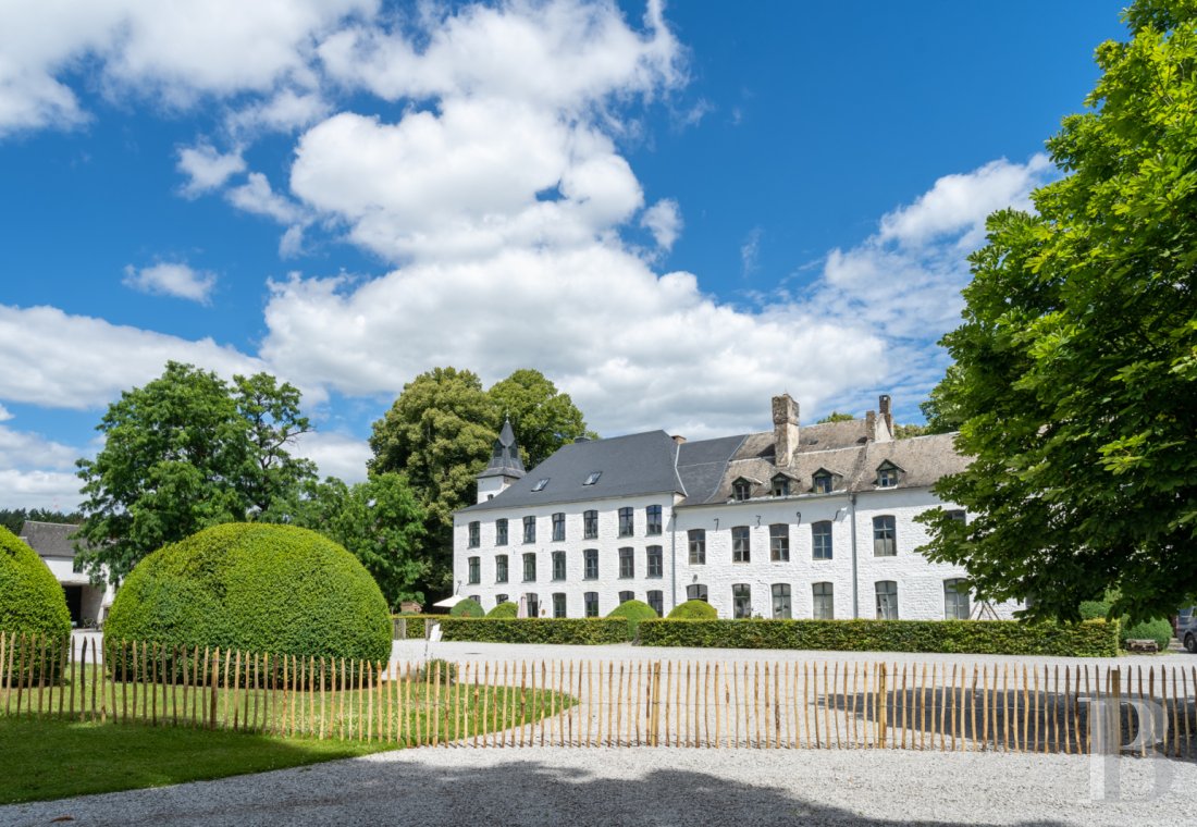 A vast estate in the province of Namur, Belgium, with an ecological focus - photo  n°29