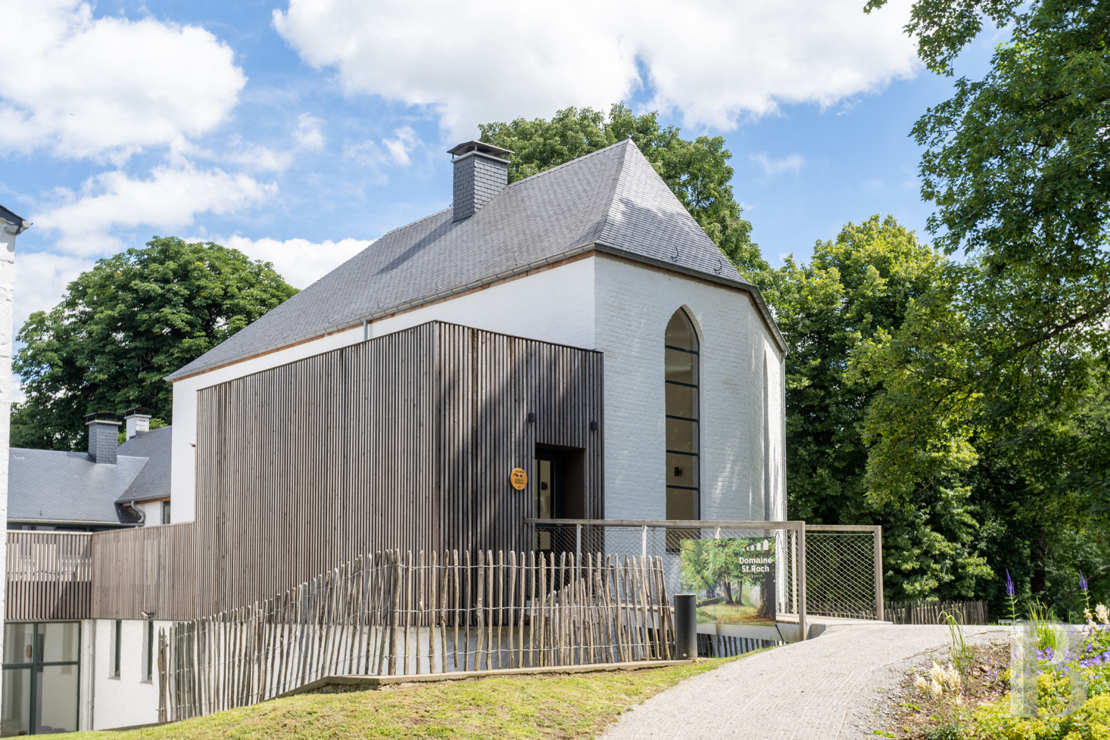 A vast estate in the province of Namur, Belgium, with an ecological focus - photo  n°2