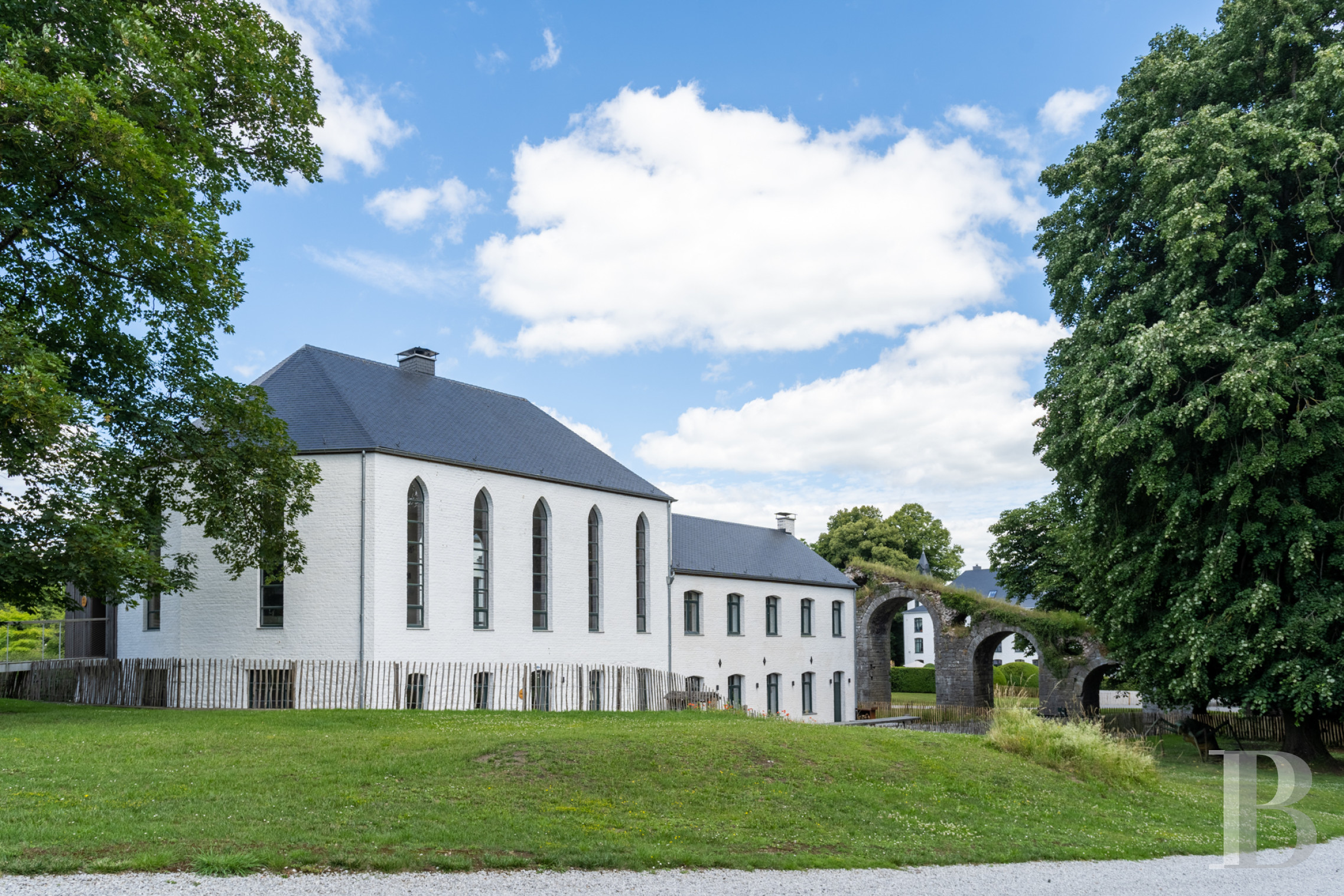 A vast estate in the province of Namur, Belgium, with an ecological focus - photo  n°5