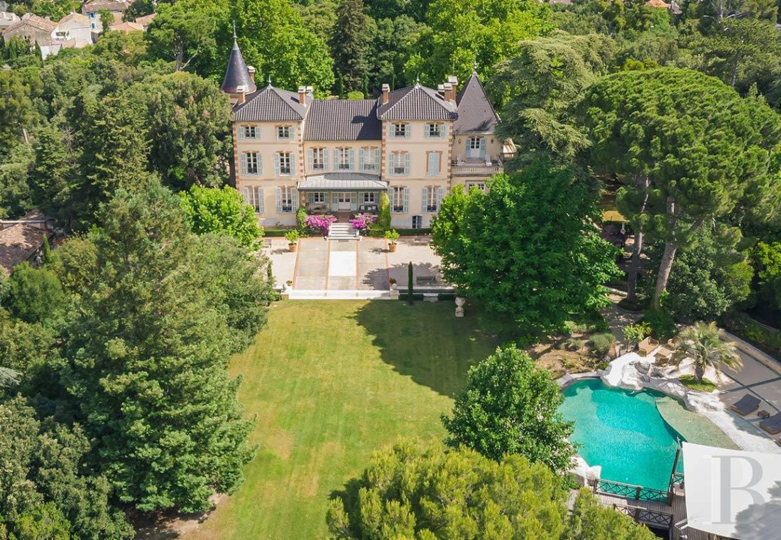 A patrician mansion in seven-hectare parkland in Marseille on the edge of the city and facing the calanques - photo  n°33