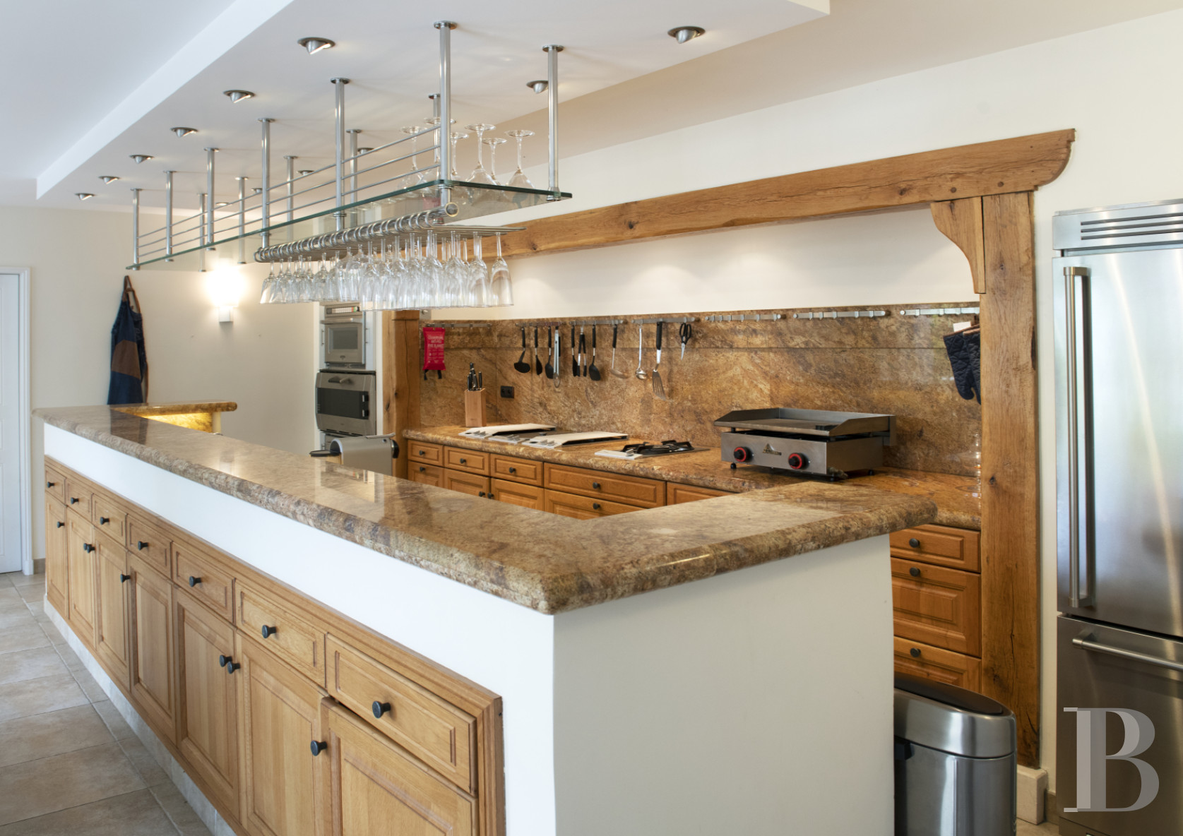 À Marseille, en lisière de la ville et tournée vers les calanques, une demeure patricienne dans son parc de sept hectares - photo  n°17