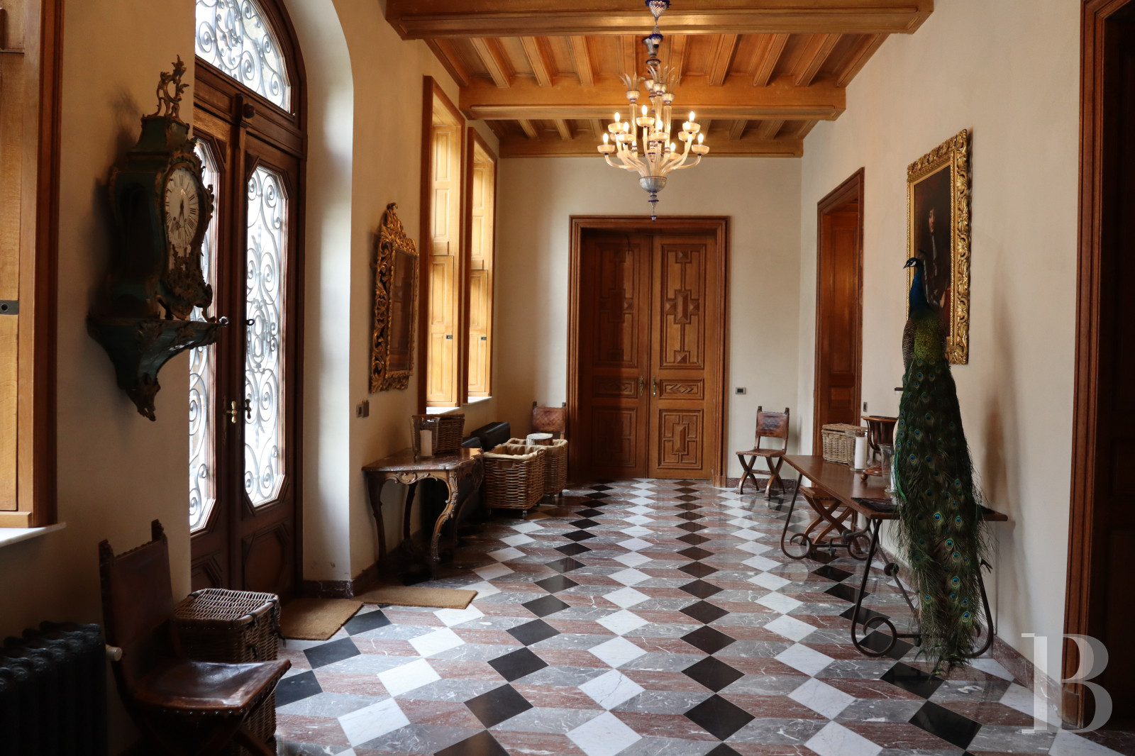 A chateau-fortress with a one hundred hectare estate in the county of Namur, to the south of Brussels in Belgium - photo  n°6