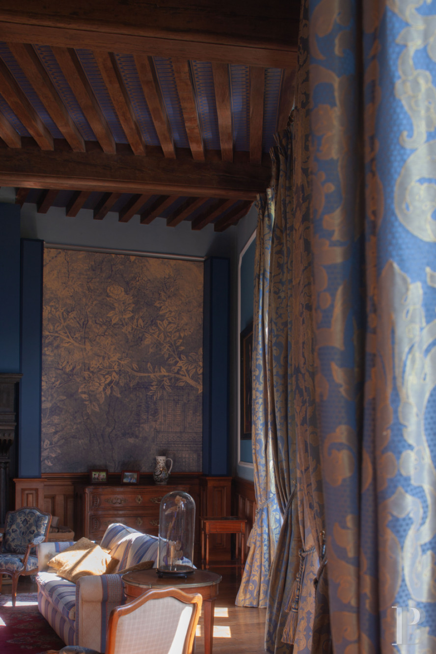 A chateau-fortress with a one hundred hectare estate in the county of Namur, to the south of Brussels in Belgium - photo  n°8