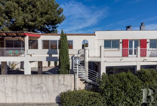 provence-cote-dazur - A 1968 house with refined lines, its offices and its mineral garden  enjoying absolute calm in the 12th arrondissement of Marseille 