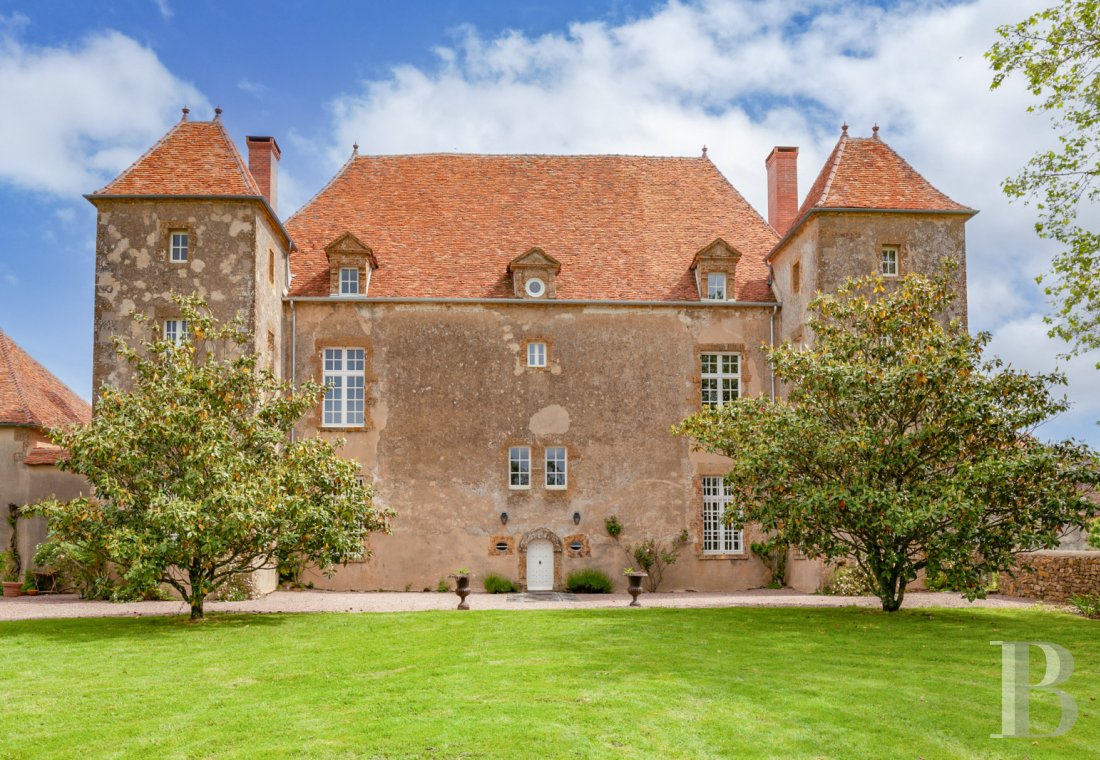 chateaux a vendre bourgogne   - 1