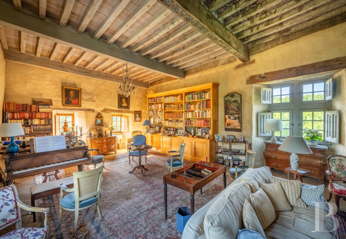 Dans le Tarn, au cœur du vignoble de Gaillac, un château d’origine médiévale entouré de ses vignes - photo  n°18