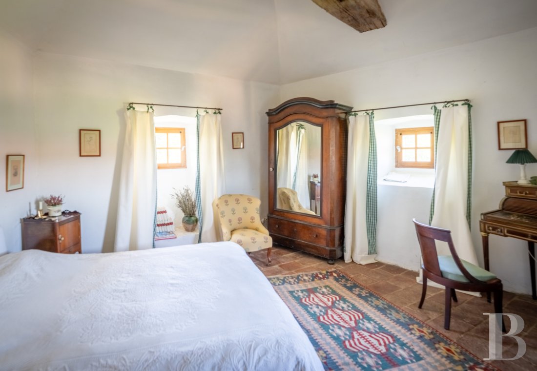 Dans le Tarn, au cœur du vignoble de Gaillac, un château d’origine médiévale entouré de ses vignes - photo  n°28