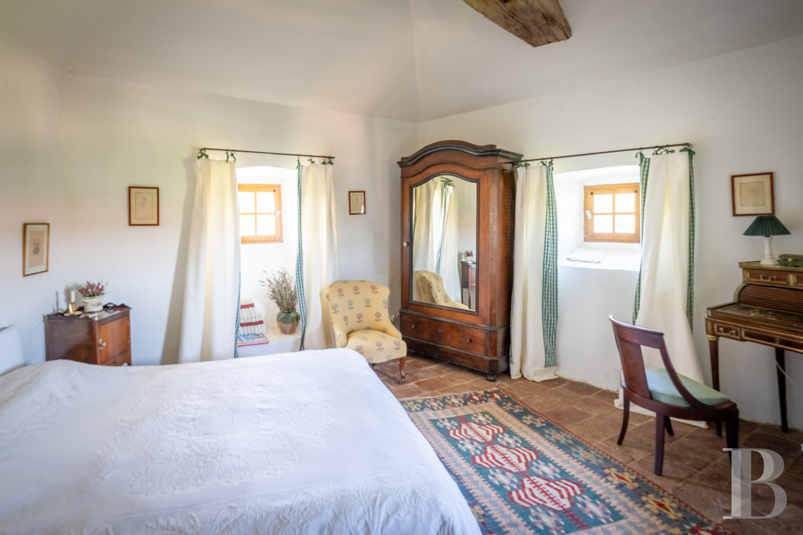 Dans le Tarn, au cœur du vignoble de Gaillac, un château d’origine médiévale entouré de ses vignes - photo  n°28