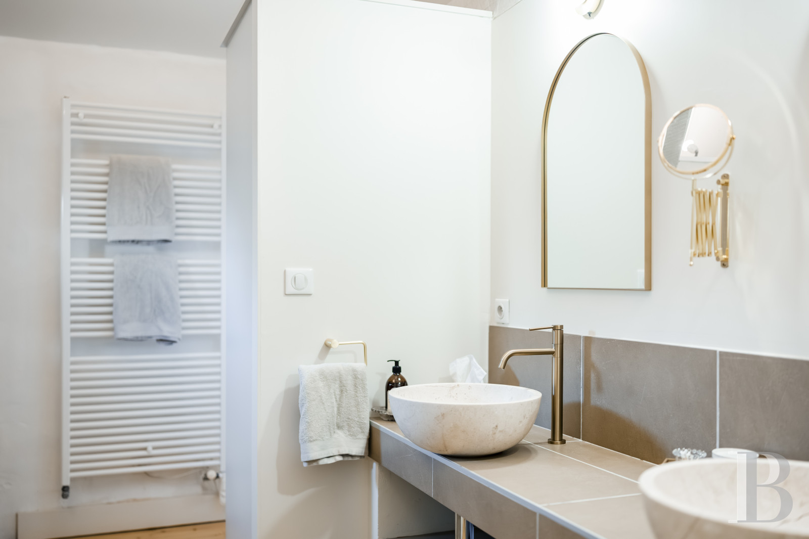 A 19th-century farmhouse surrounded by vineyards and forests between Cévennes and Provence, in the Gard Rhodanien - photo  n°18