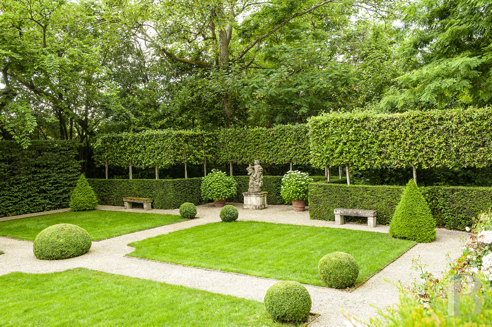 The outbuildings of an 18th-century manor house and its certified «remarkable» garden on the banks of the Loire to the east of Tours - photo  n°27