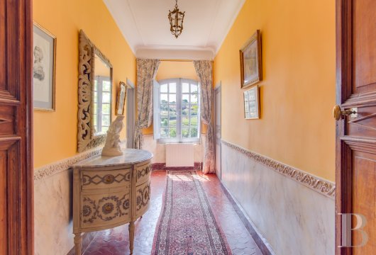 chateaux a vendre paca   - 16