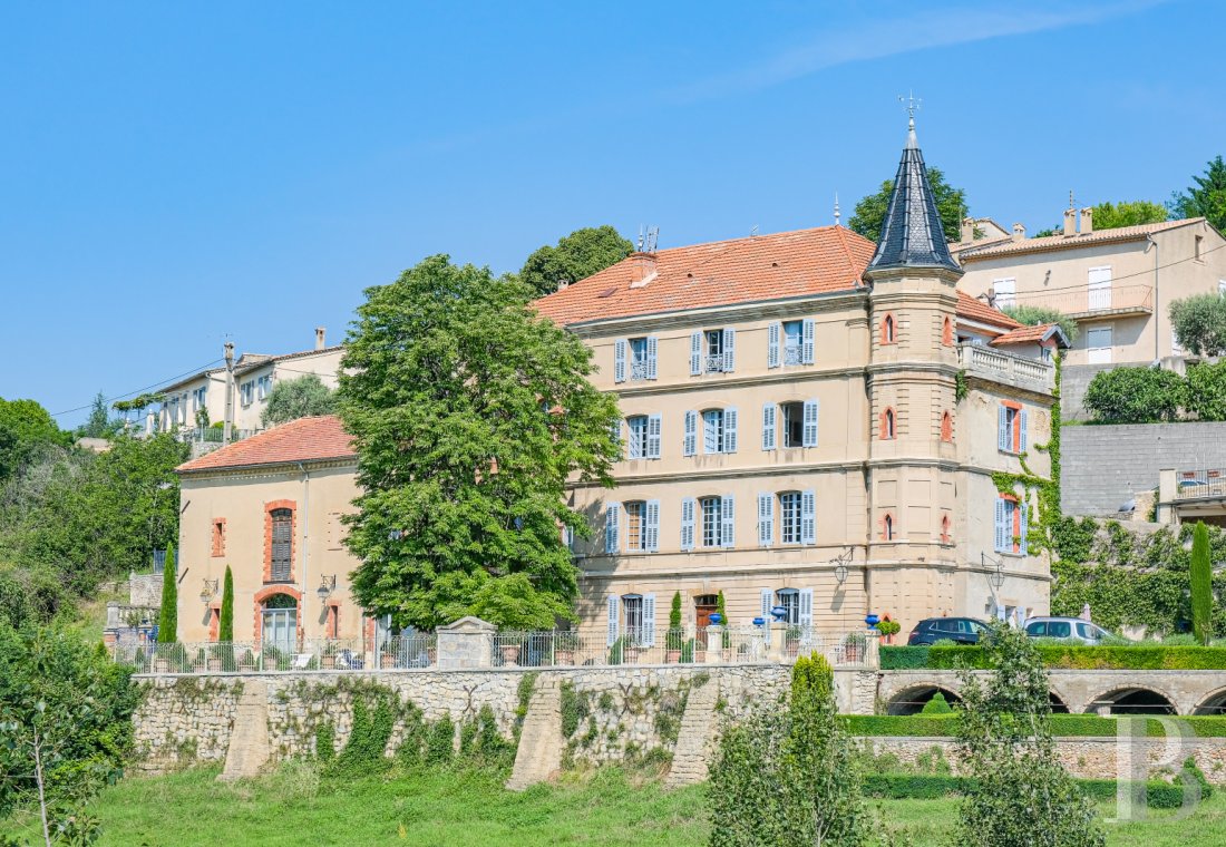 chateaux a vendre paca   - 2