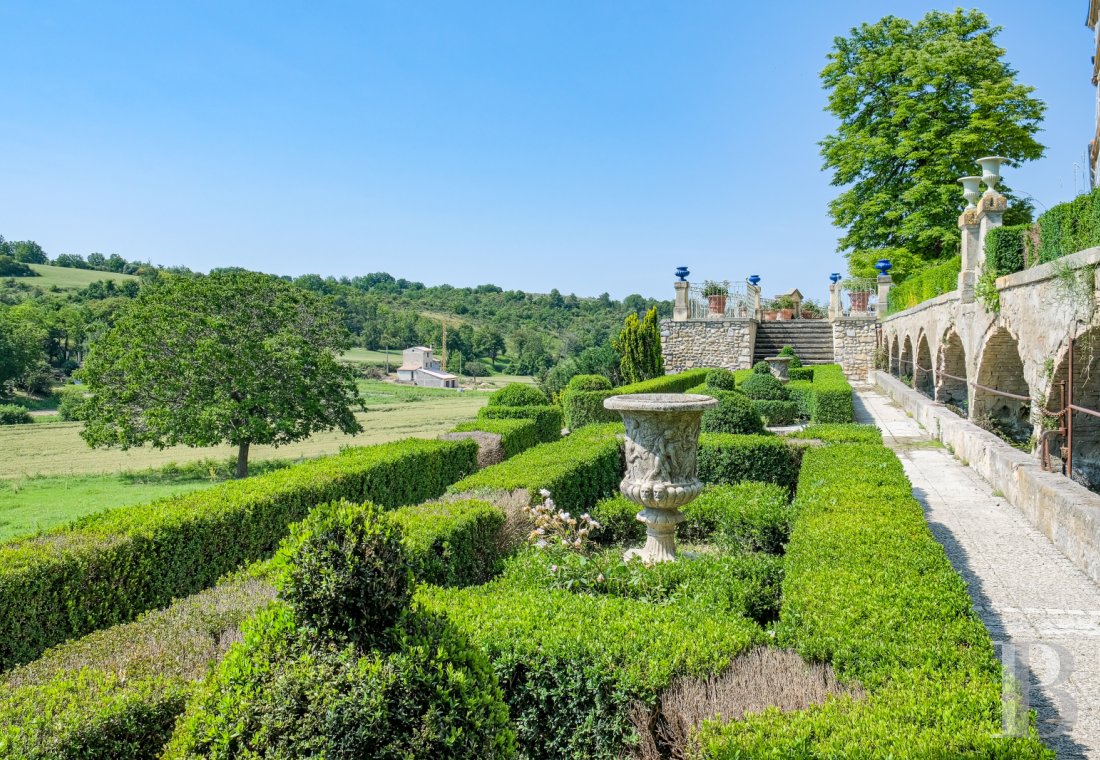 chateaux a vendre paca   - 26