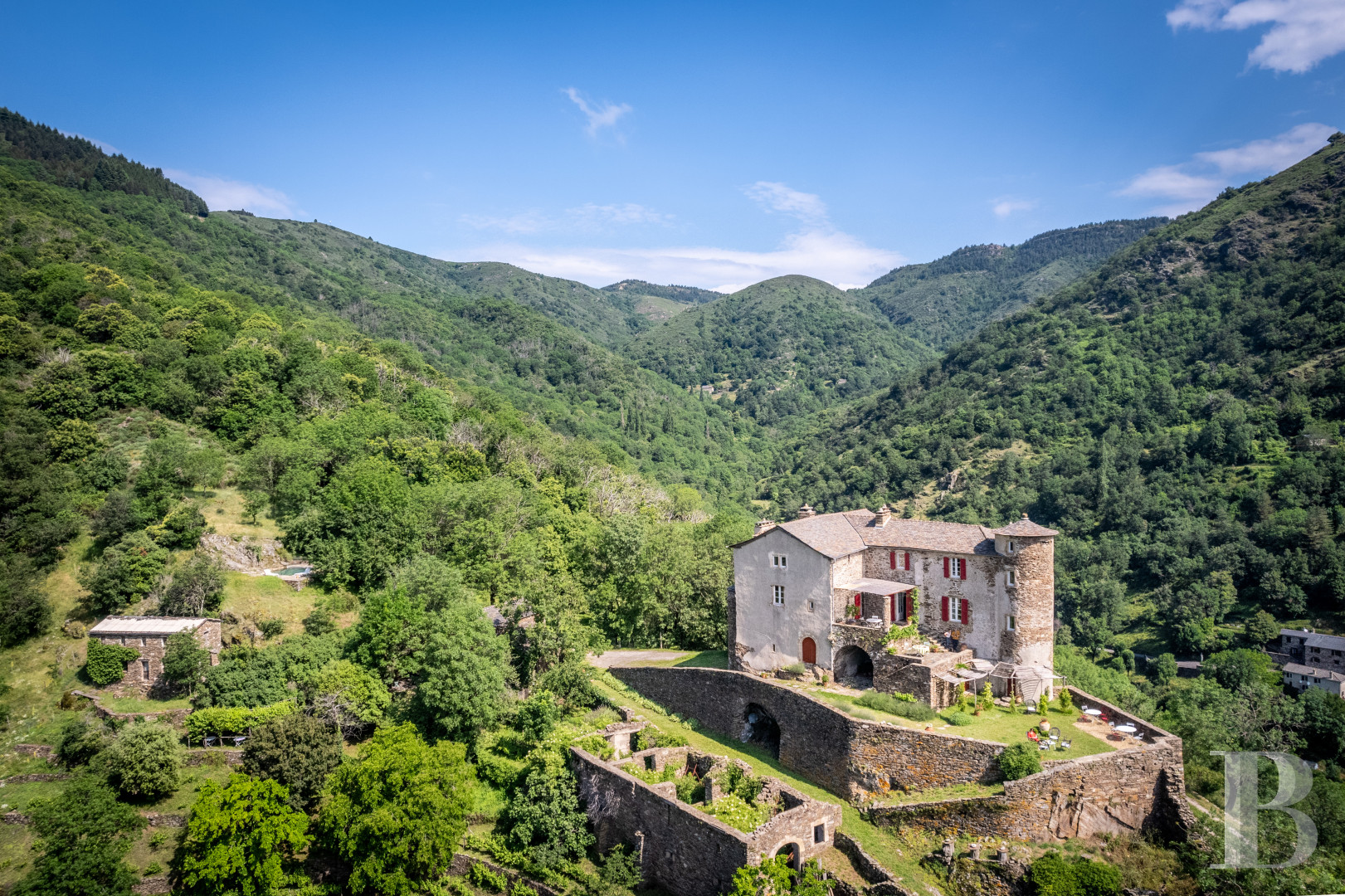 A 13th-century château stands on guard over the Cévennes hills in the southernmost point of the Lozère department, on the border with the Gard department - photo  n°1