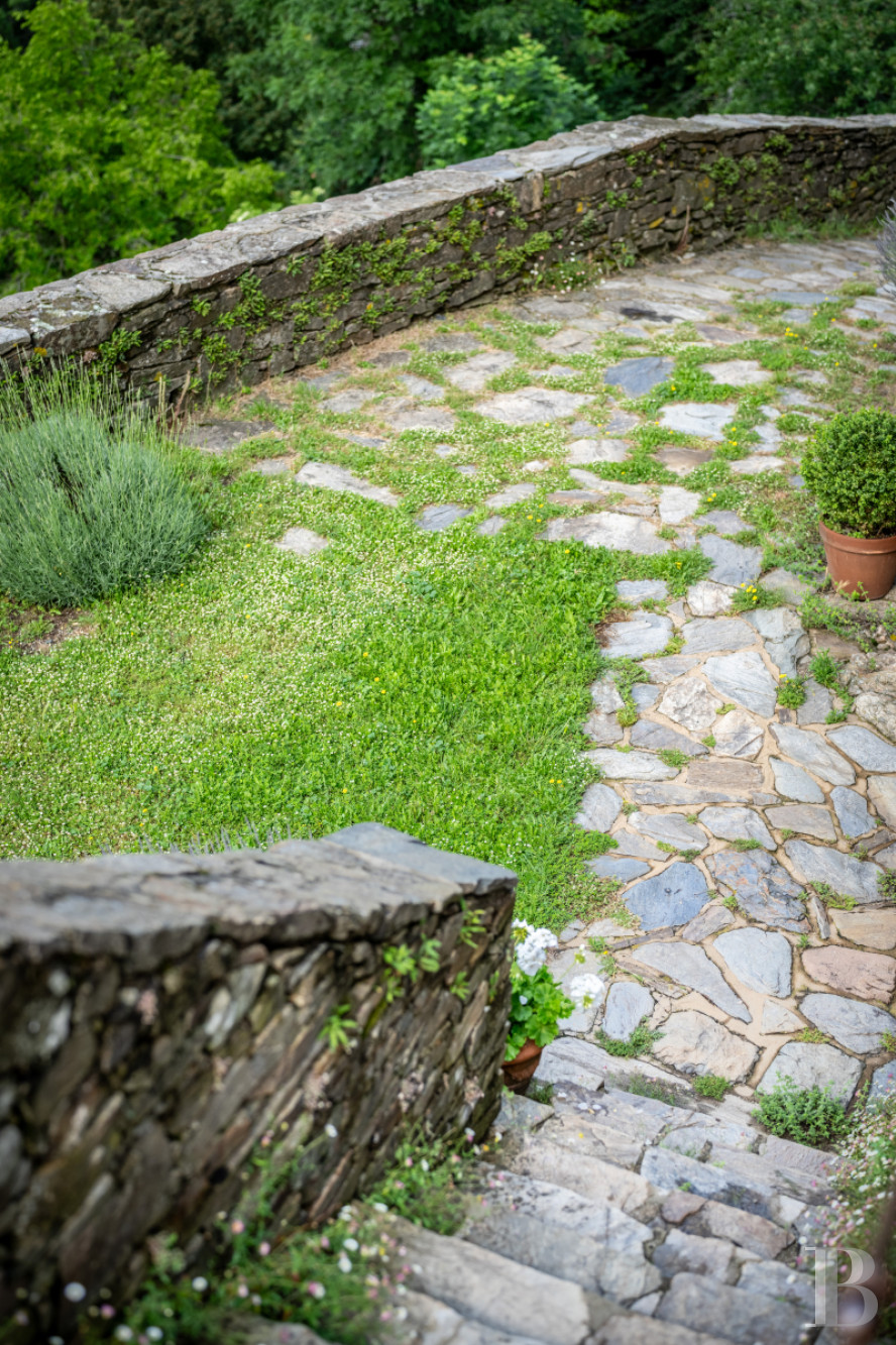 A 13th-century château stands on guard over the Cévennes hills in the southernmost point of the Lozère department, on the border with the Gard department - photo  n°41