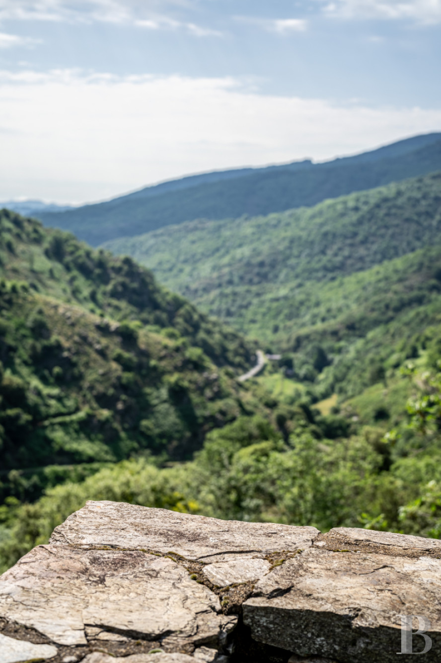 A 13th-century château stands on guard over the Cévennes hills in the southernmost point of the Lozère department, on the border with the Gard department - photo  n°36