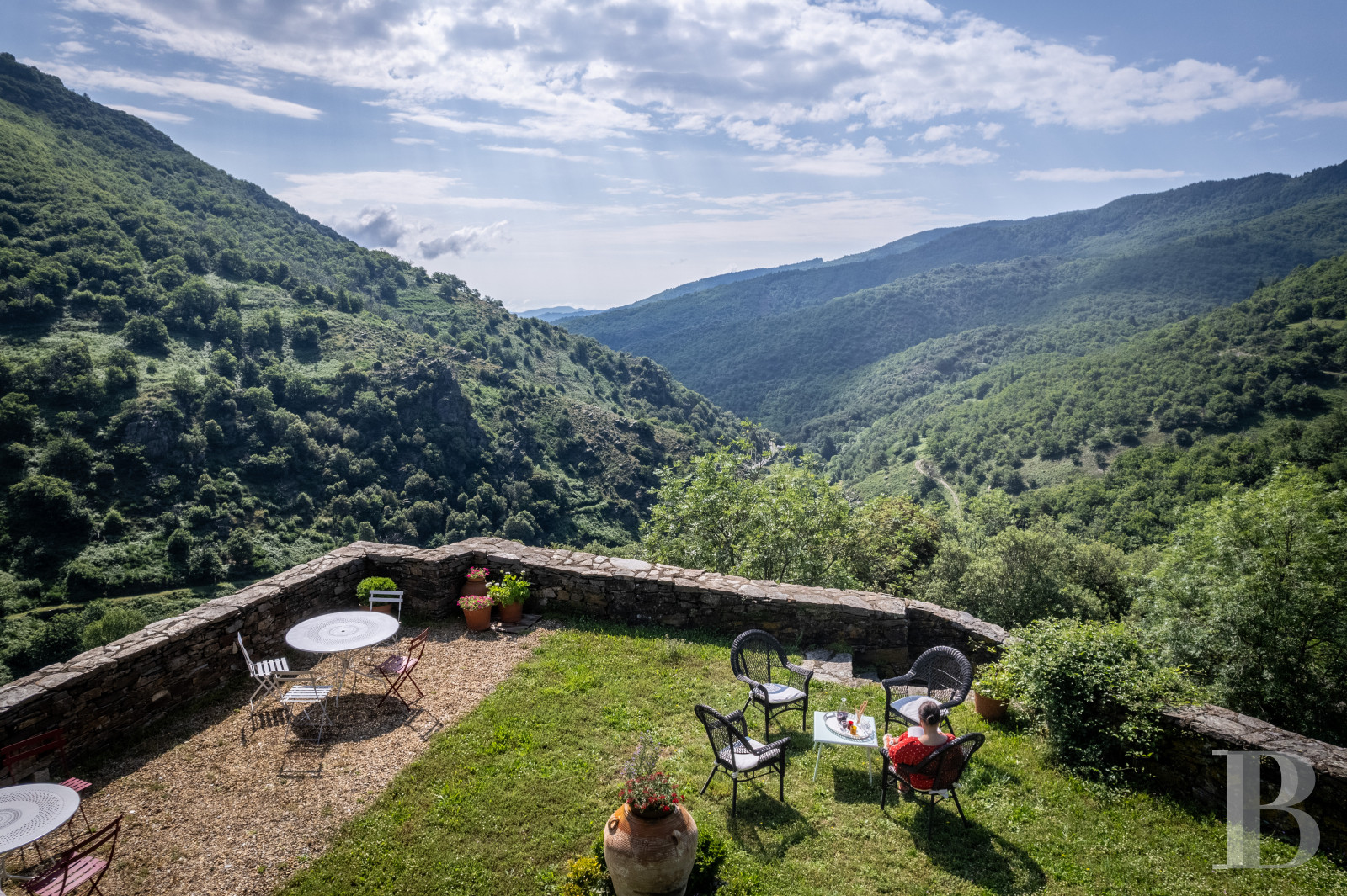 A 13th-century château stands on guard over the Cévennes hills in the southernmost point of the Lozère department, on the border with the Gard department - photo  n°5