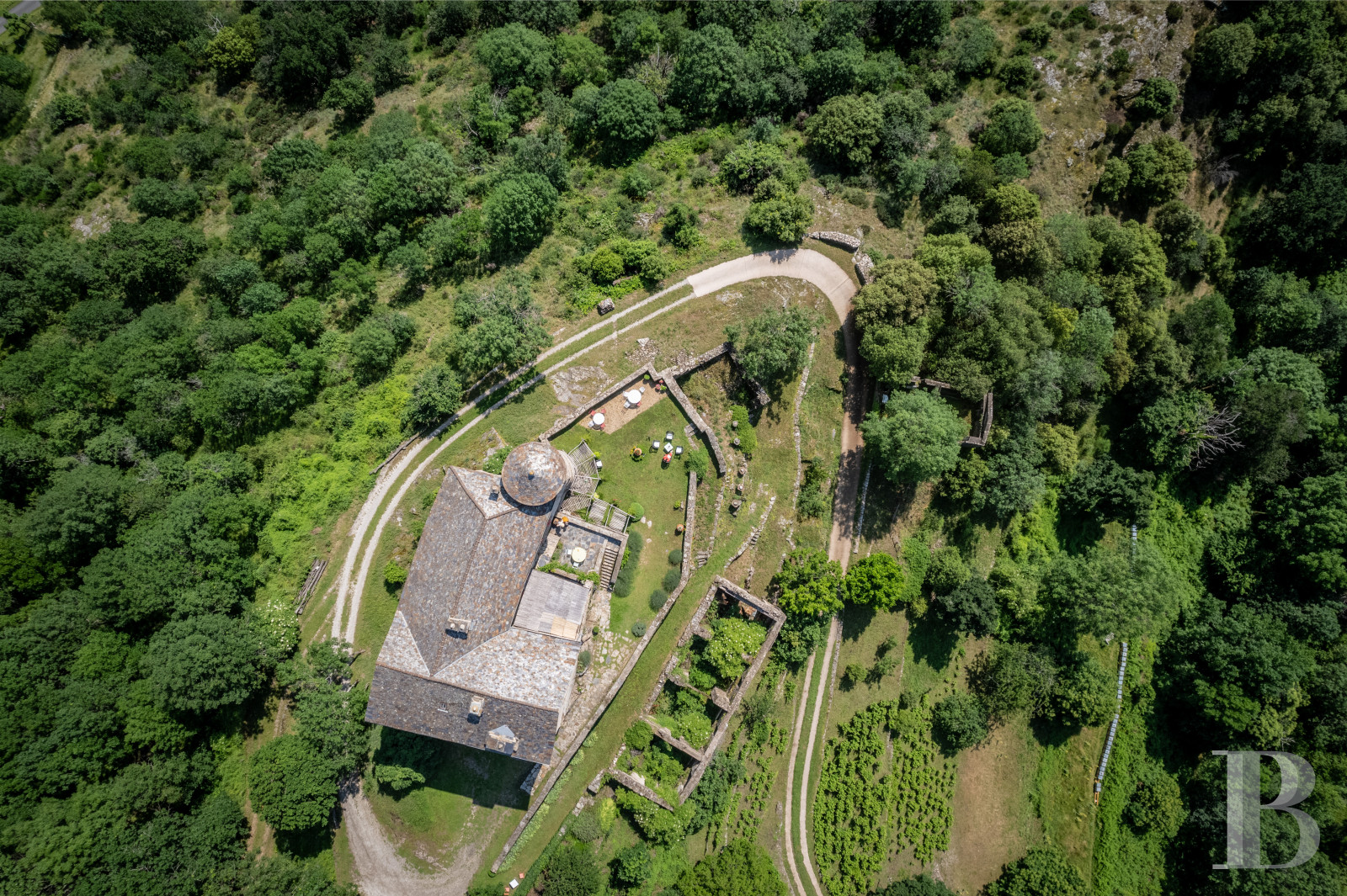 A 13th-century château stands on guard over the Cévennes hills in the southernmost point of the Lozère department, on the border with the Gard department - photo  n°2