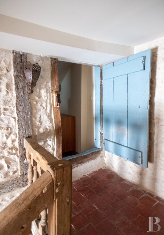 character properties France center val de loire   - 10
