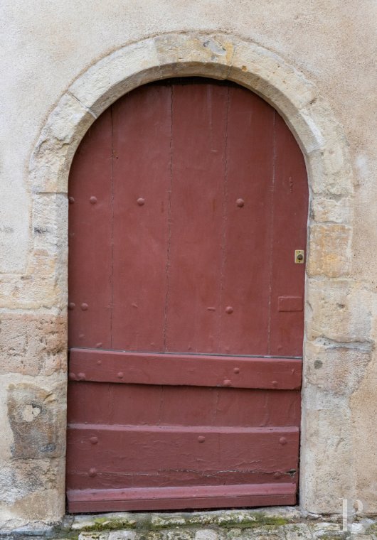 character properties France center val de loire   - 3