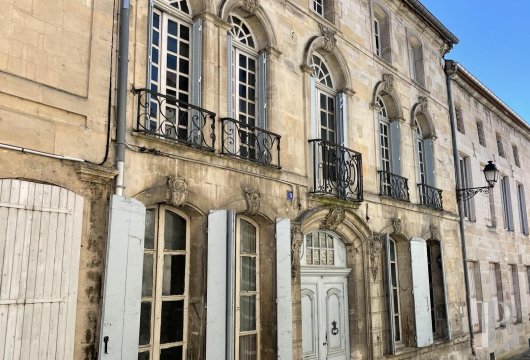 champagne-ardennes - An 18th century mansion in a small medieval town  in the Champagne region 