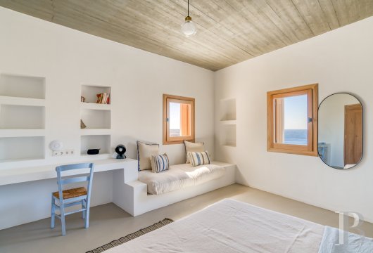 A group of houses between sky and sea on Ios in the Cyclades - photo  n°37