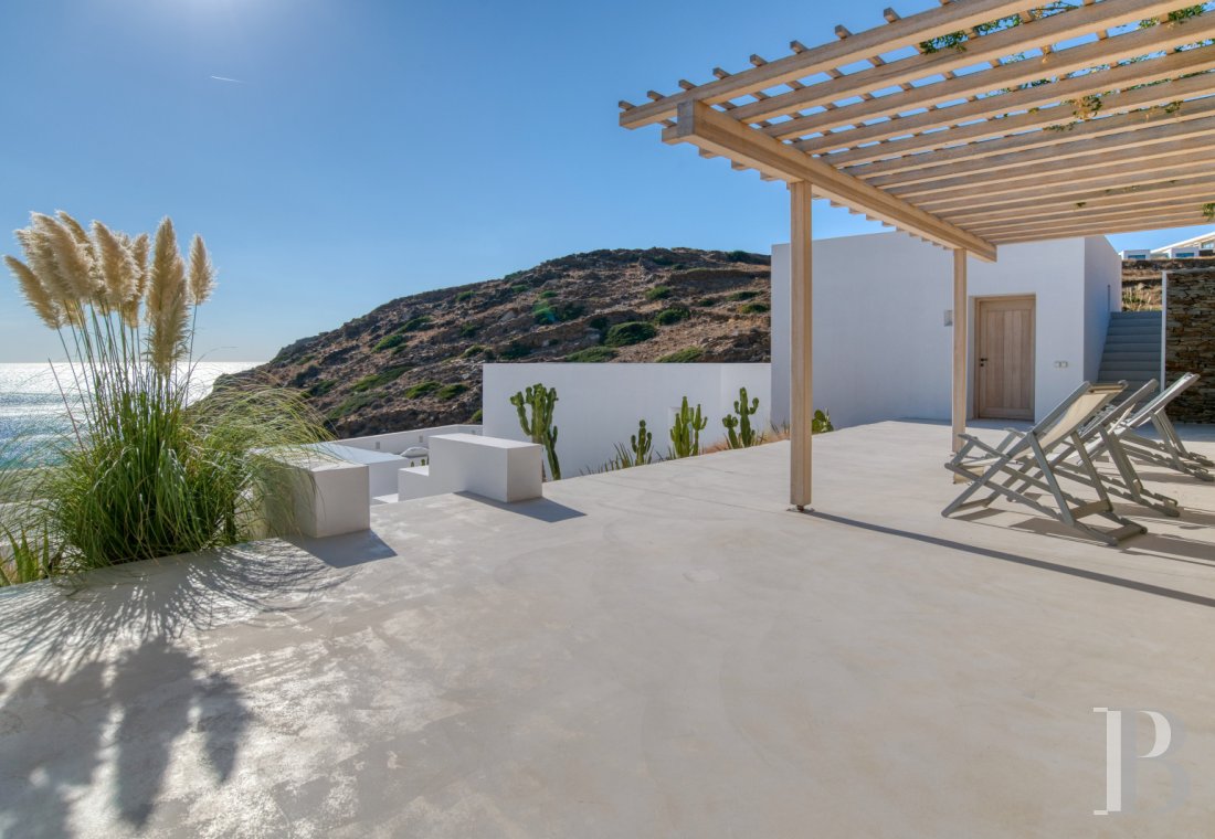 A group of houses between sky and sea on Ios in the Cyclades - photo  n°9