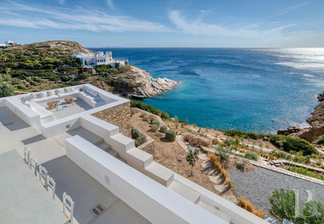 A group of houses between sky and sea on Ios in the Cyclades - photo  n°17