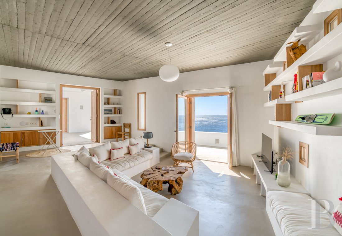A group of houses between sky and sea on Ios in the Cyclades - photo  n°20