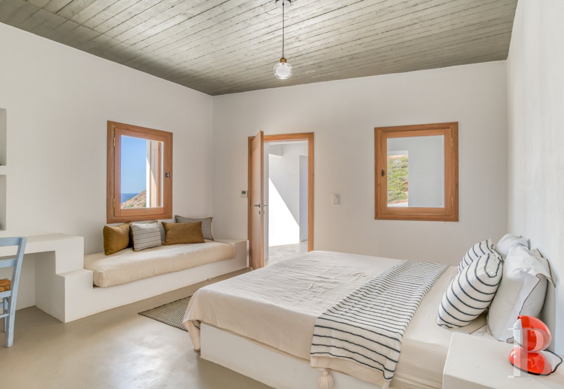 A group of houses between sky and sea on Ios in the Cyclades - photo  n°33
